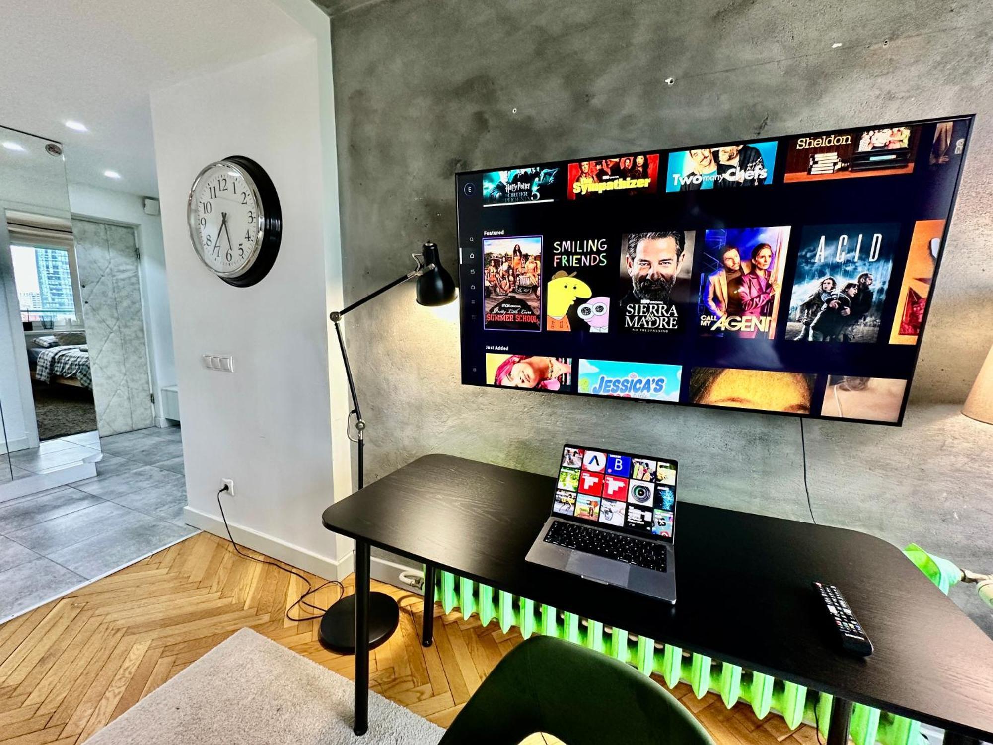 Palace 2 Wifi 600 Mbs 55'Tv Netflix Hbo 2Xmetro Appletv Varşova Dış mekan fotoğraf