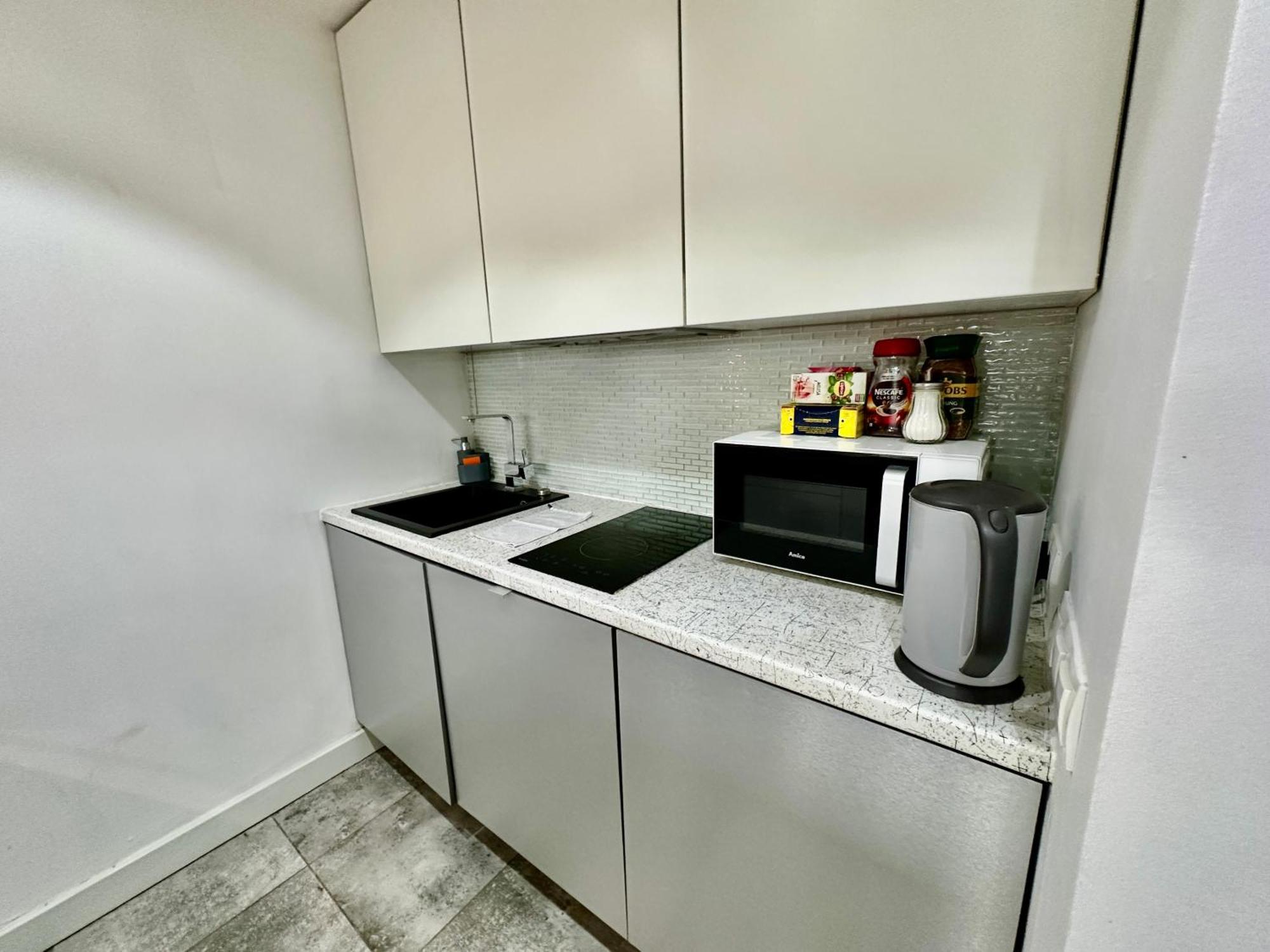 Palace 2 Wifi 600 Mbs 55'Tv Netflix Hbo 2Xmetro Appletv Varşova Dış mekan fotoğraf